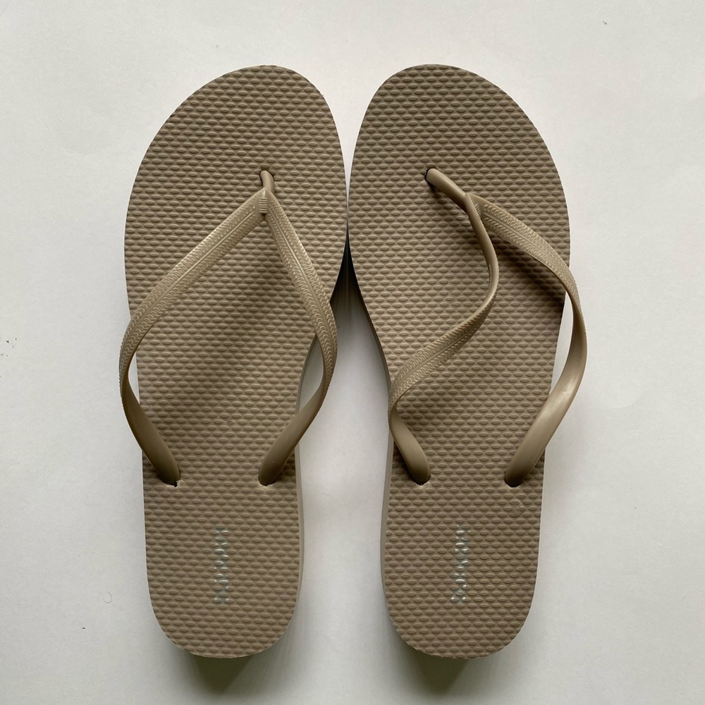 🩴 Thick Old Navy Flip-Flops